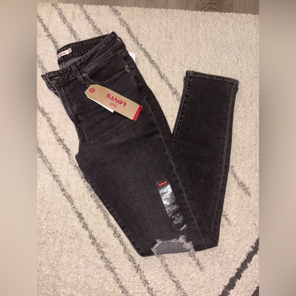 Levi's Women's Dark Gray Skinny Jeans